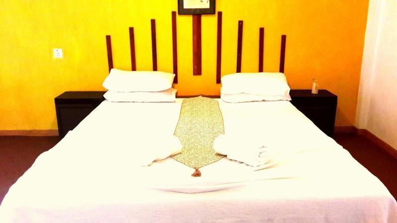 Deer Point Hotel Kandy image