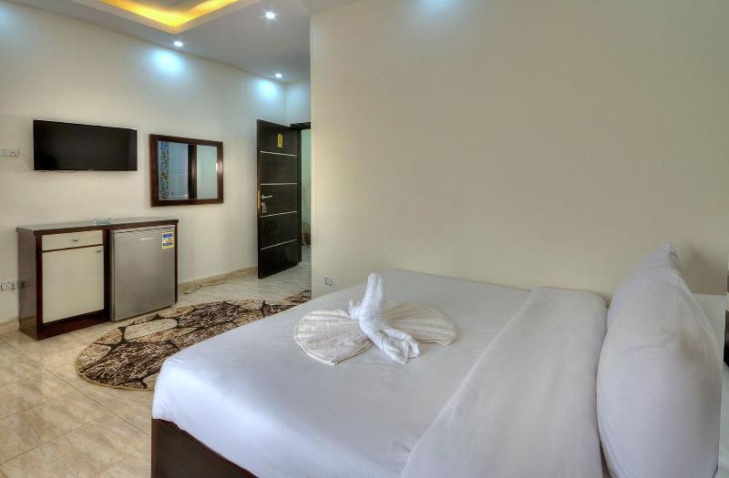 Tut Pyramids View Hotel image