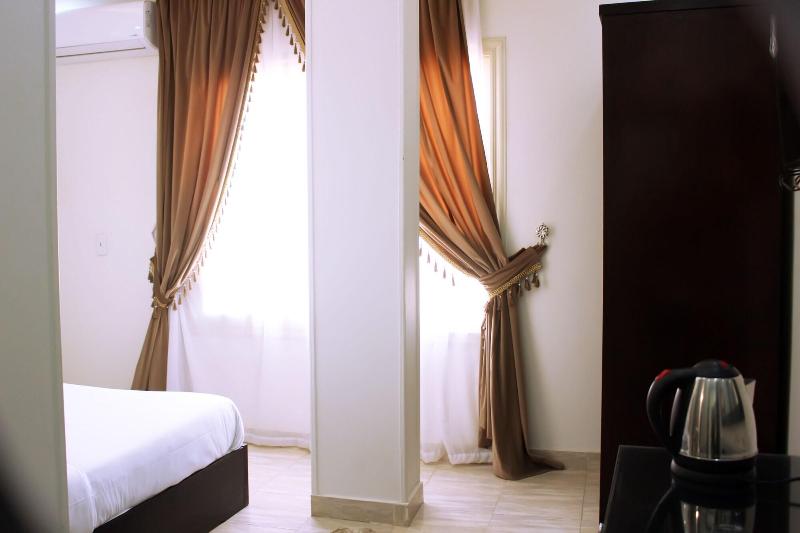 Tut Pyramids View Hotel image
