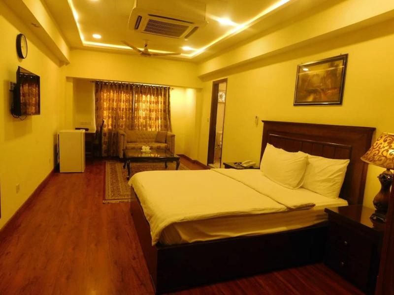 Diplomat Hotel image