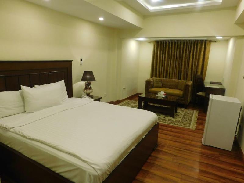 Diplomat Hotel image