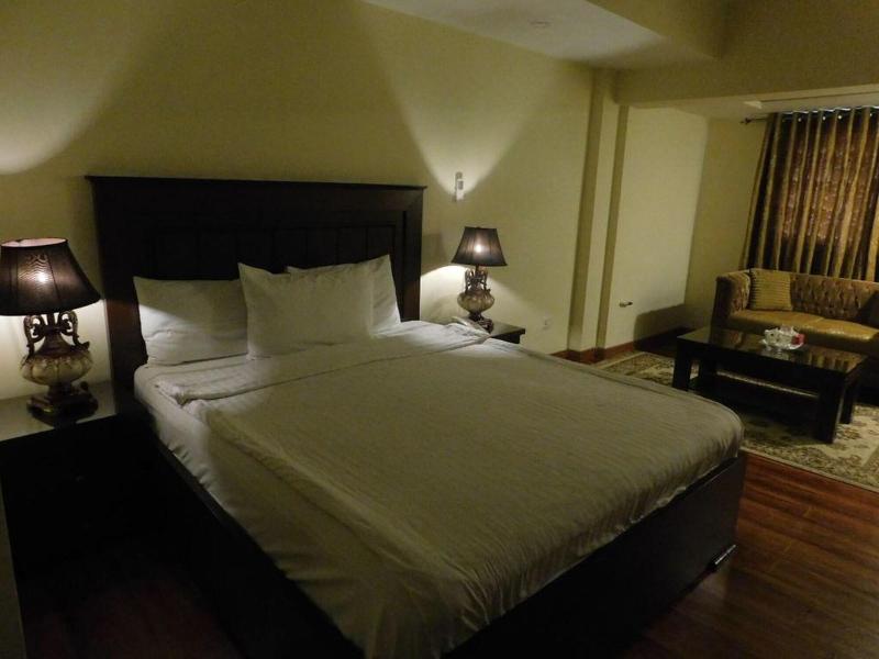 Diplomat Hotel image