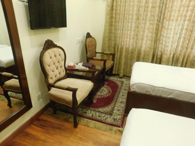 Diplomat Hotel image