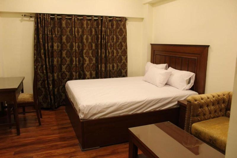 Diplomat Hotel image