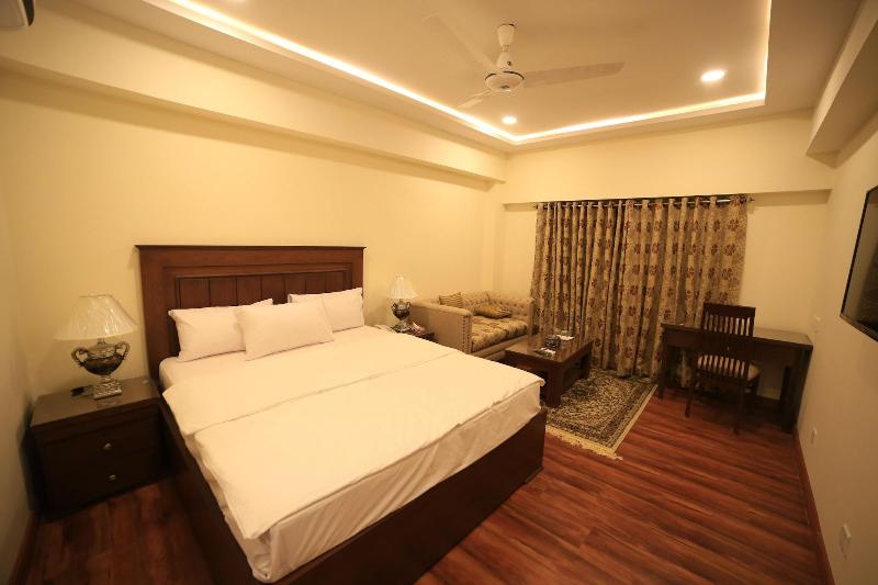 Diplomat Hotel image
