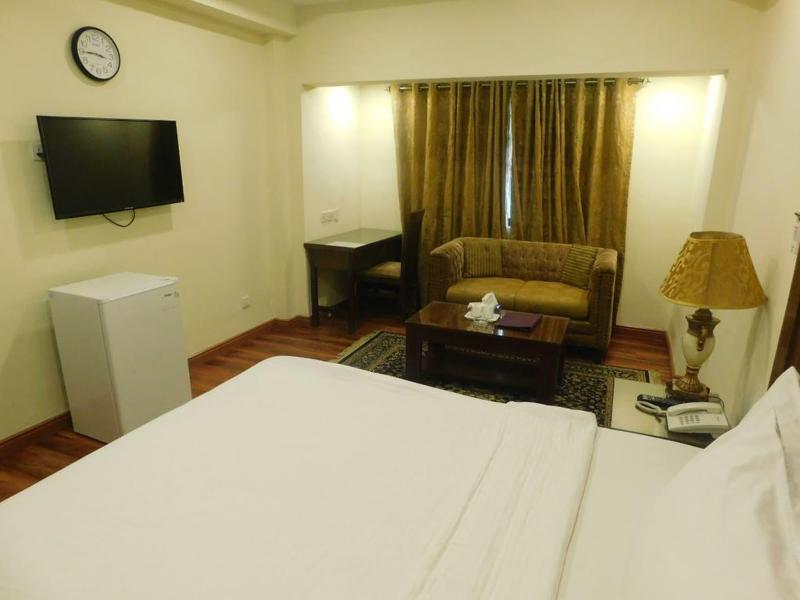 Diplomat Hotel image