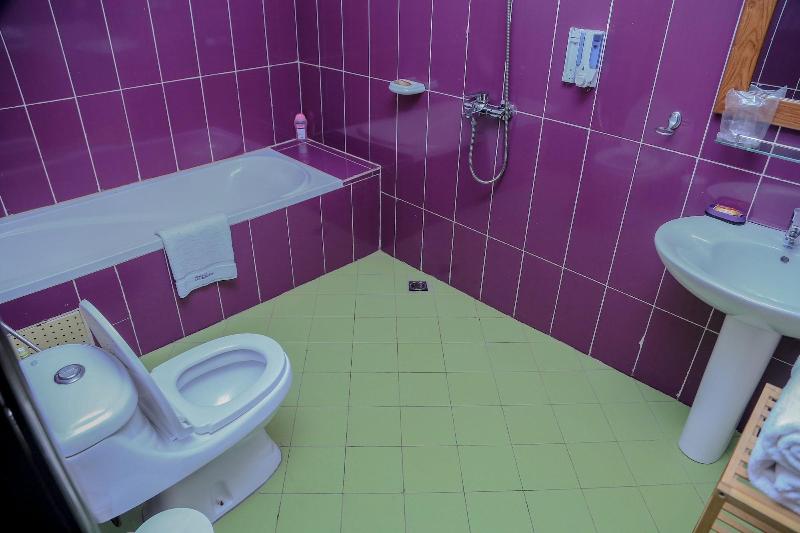 Ha Tel Les Orchida Es image