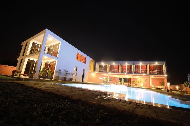 Leo S Beach Hotel Restaurant Adults Only image