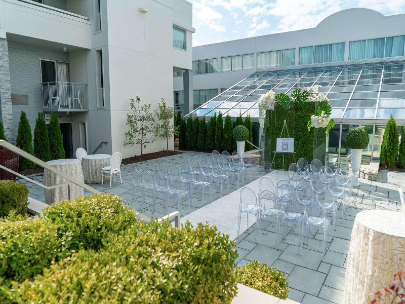 Doubletree Bloomfield Hills Detroit image