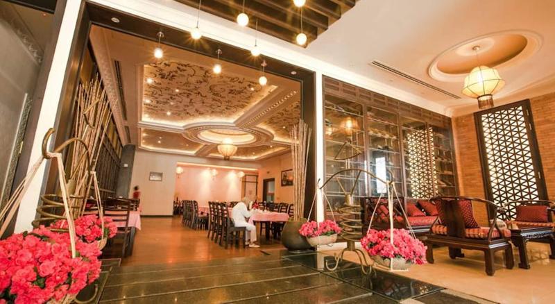 Den Long Do Hotel Restaurant image
