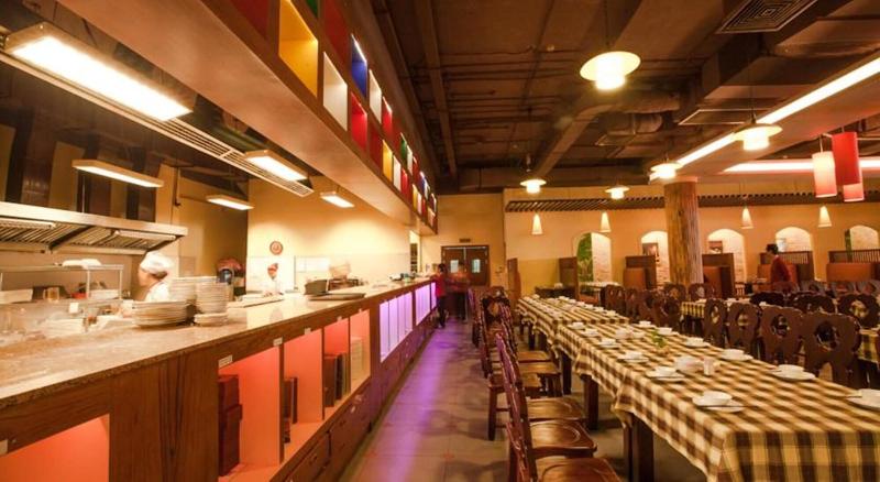 Den Long Do Hotel Restaurant image