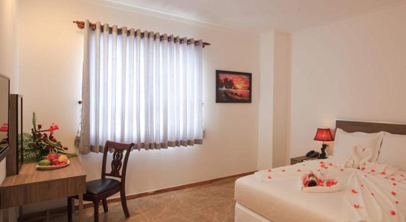 Den Long Do Hotel Restaurant image