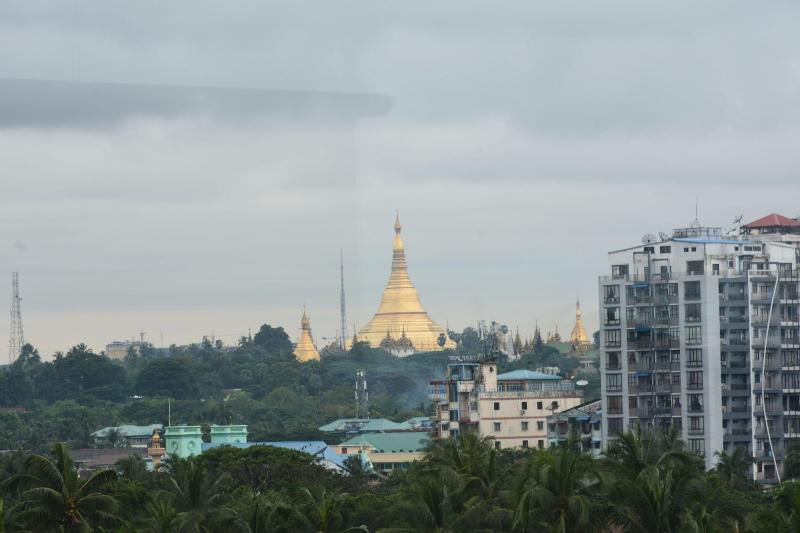 Grand Laurel Hotel image
