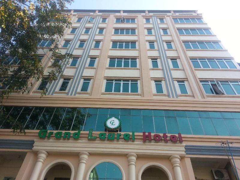 Grand Laurel Hotel image