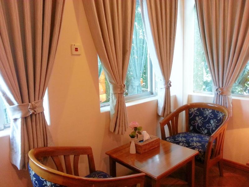 Grand Laurel Hotel image
