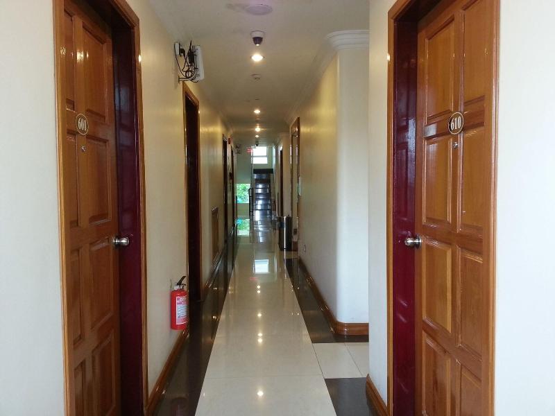 Grand Laurel Hotel image