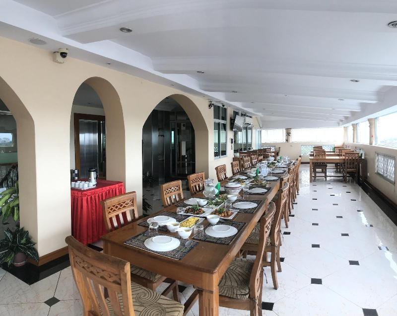 Grand Laurel Hotel image