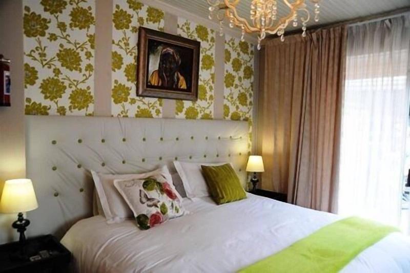 Cottonwood Guesthouse image