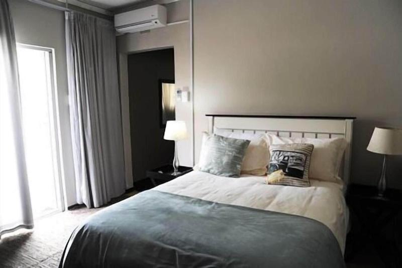 Cottonwood Guesthouse image