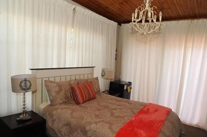 Cottonwood Guesthouse image