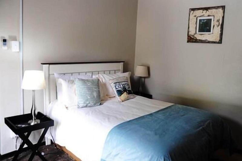 Cottonwood Guesthouse image