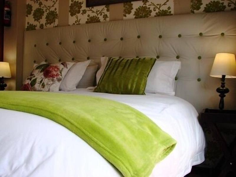 Cottonwood Guesthouse image