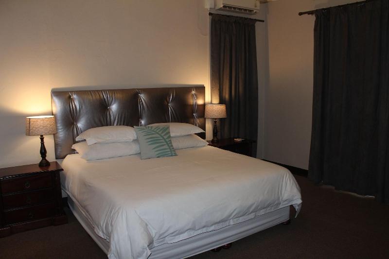 Cottonwood Guesthouse image