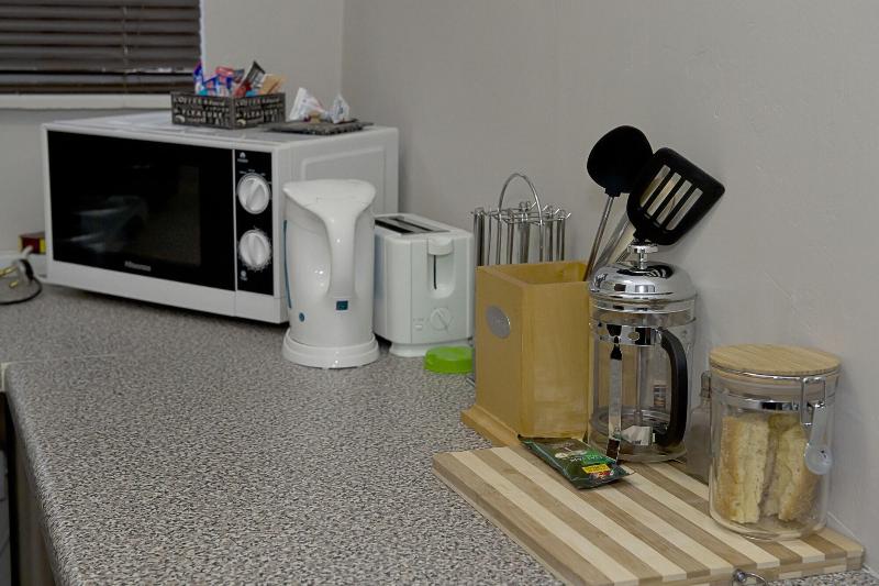 Cottonwood Guesthouse image