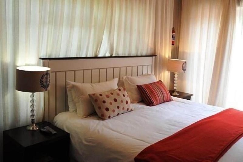 Cottonwood Guesthouse image