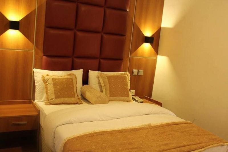 Clen Phil Hotels And Suites image