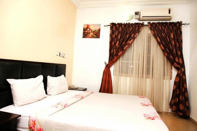 Clen Phil Hotels And Suites image