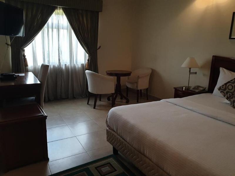 Clen Phil Hotels And Suites image