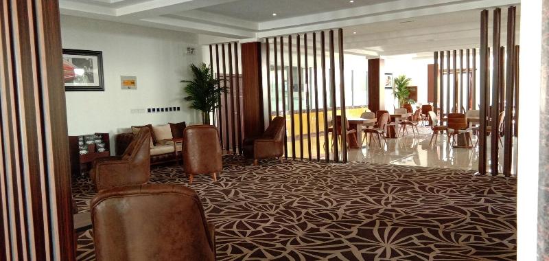 Summerset Continental Hotel By Usuma