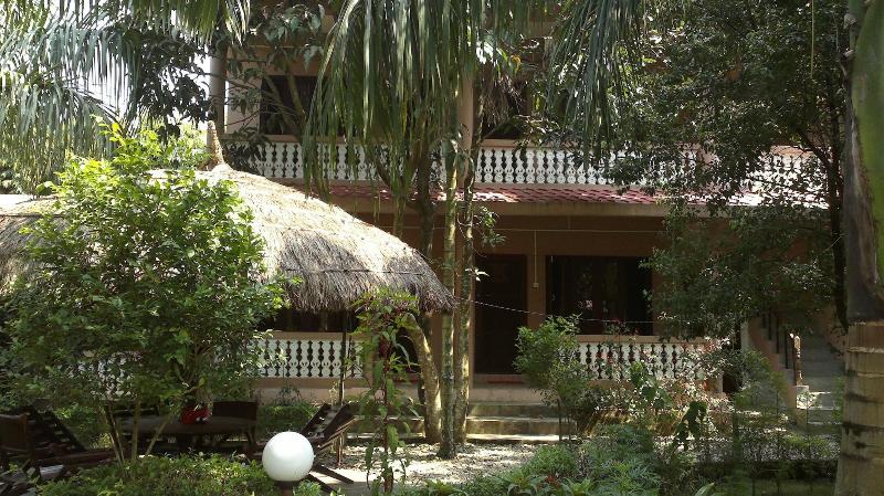 Sauraha Resort image