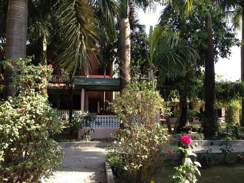 Sauraha Resort image