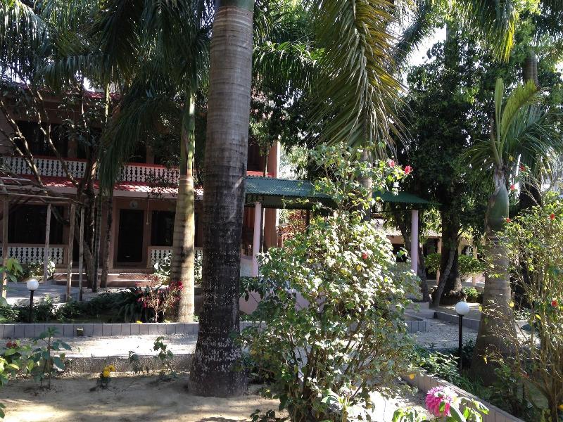 Sauraha Resort image