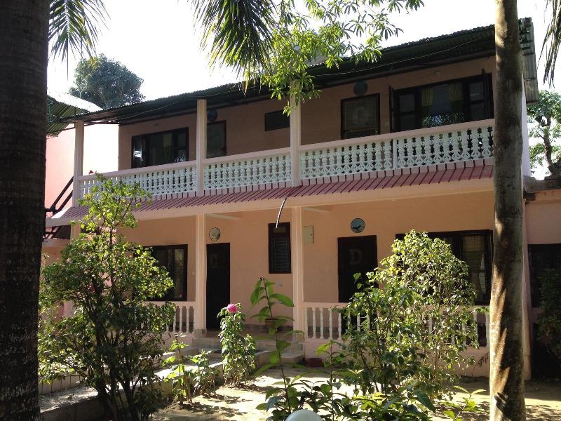 Sauraha Resort image