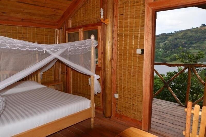 Lake Bunyonyi Eco Resort image