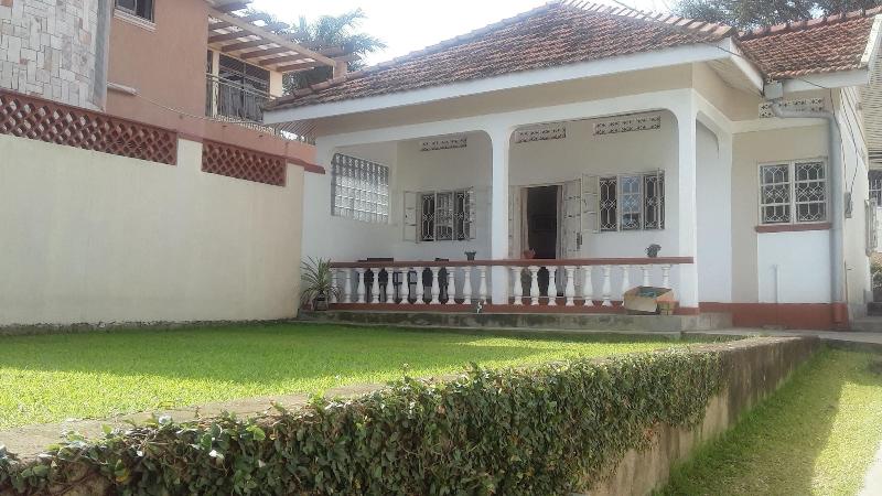 Lake Breeze House image