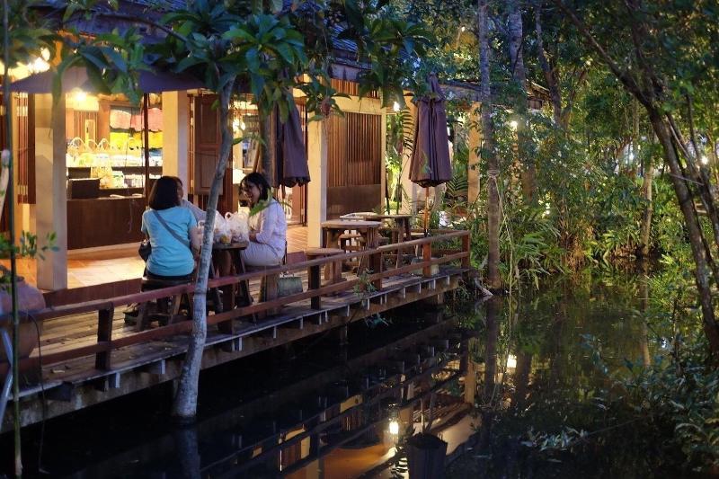 Roomquest Amphawa Floating Market 1 image
