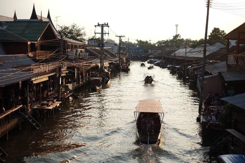 Roomquest Amphawa Floating Market 1 image