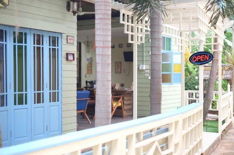 Roomquest Amphawa Floating Market 1 image