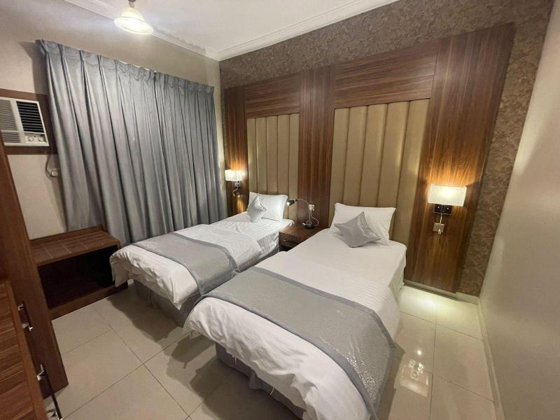 Admire Apart Hotel image