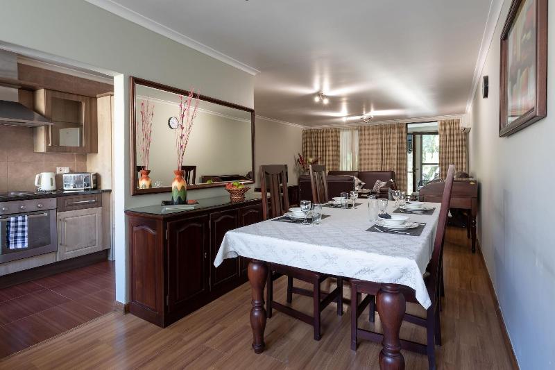 Fallsway Apartments Louden Court image