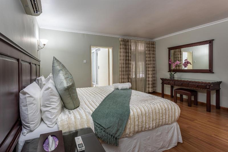 Fallsway Apartments Louden Court image