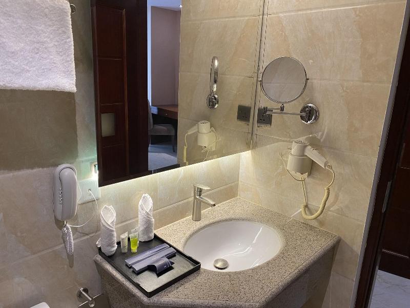 Hotel Tower Inn image