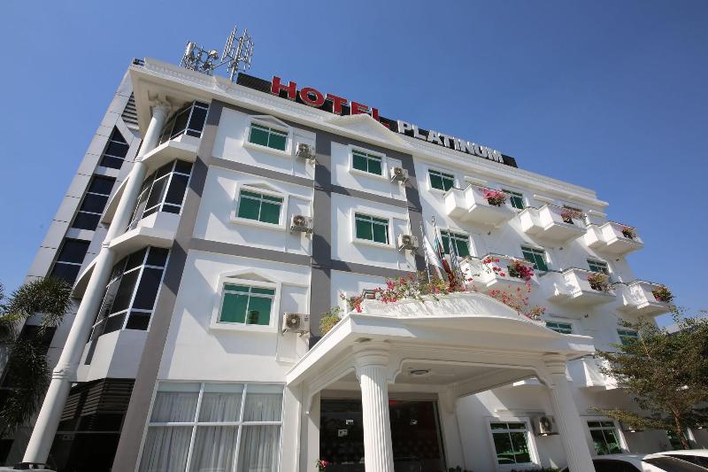 Hotel Platinum Tamwe image