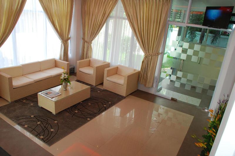 Hotel Platinum Tamwe image