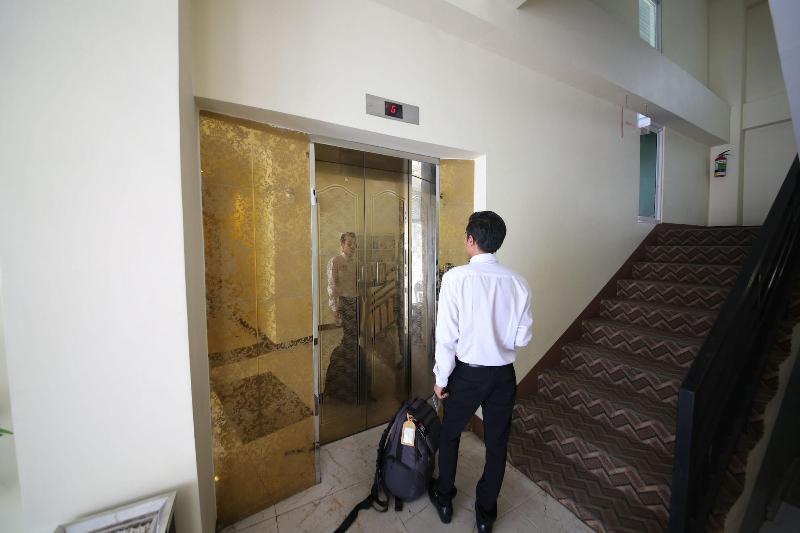 Hotel Platinum Tamwe image