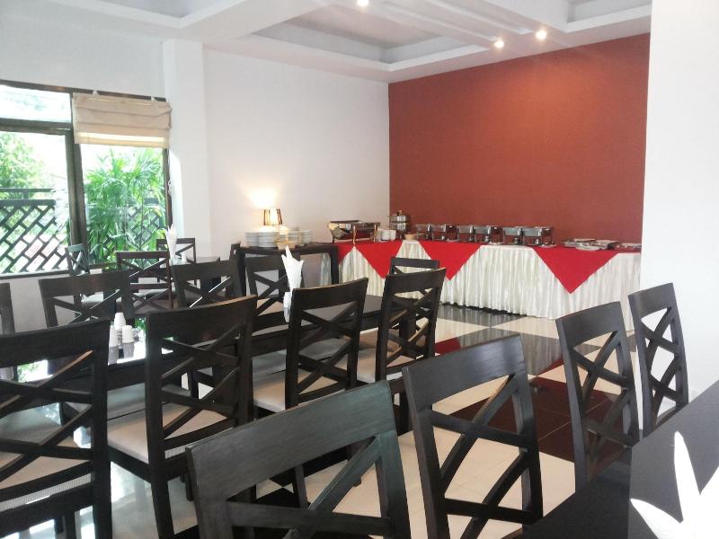 Hotel Platinum Tamwe image